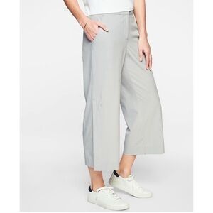 Athleta Tribeca Crop Pants in Light Grey